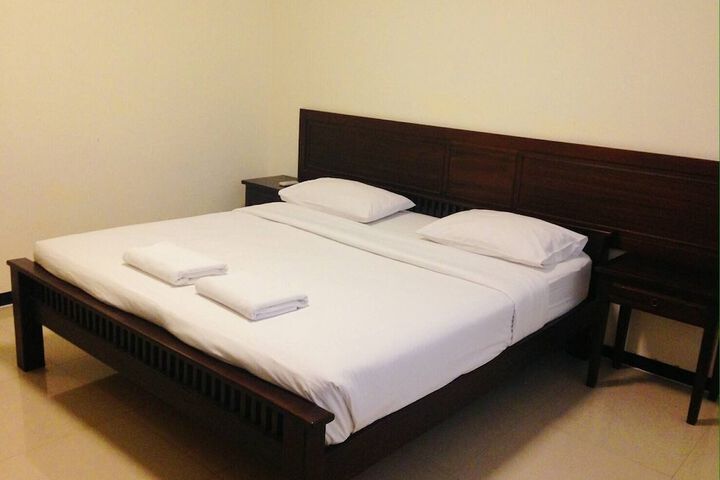 Room 8 of 24
