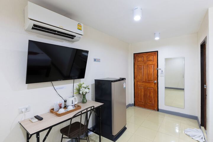 Room 3 of 27