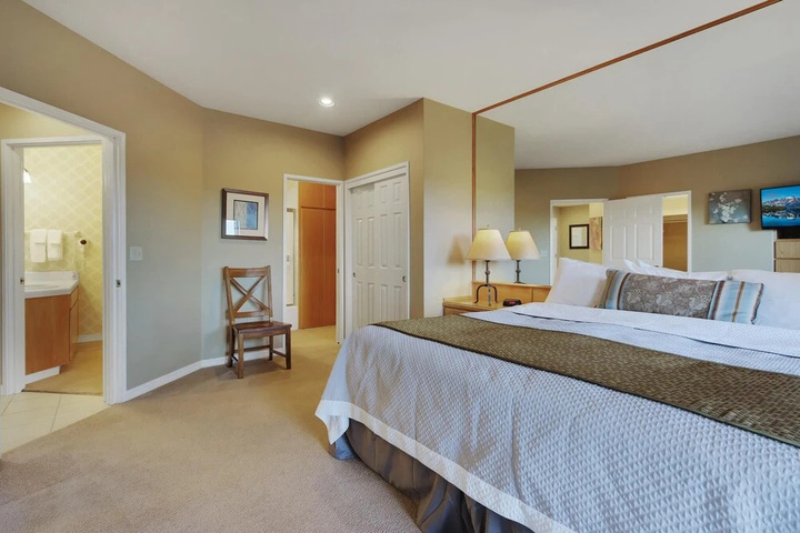 Room 4 of 19