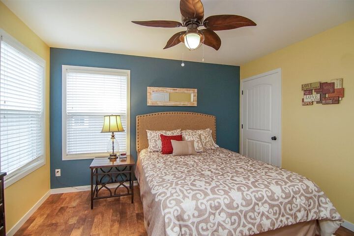 Room 5 of 17