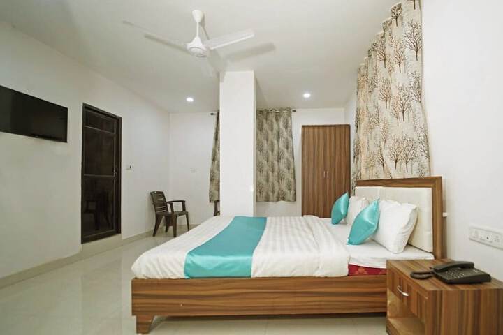 Room 9 of 23