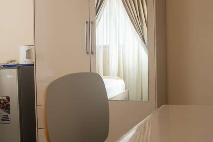 Room 70 of 138