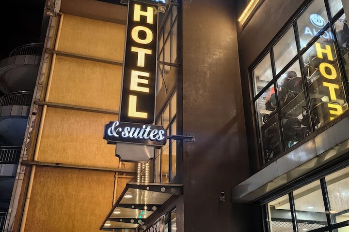 Hotel 8 of 12