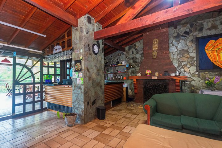 Room 10 of 27