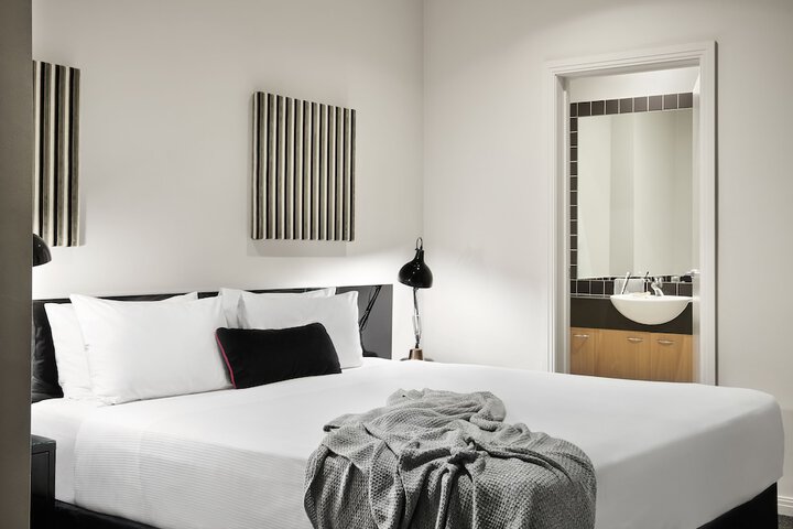 Room 5 of 26