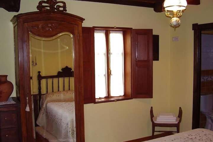 Room 9 of 40