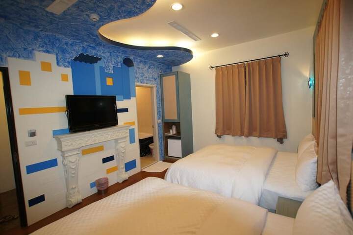 Room 21 of 37