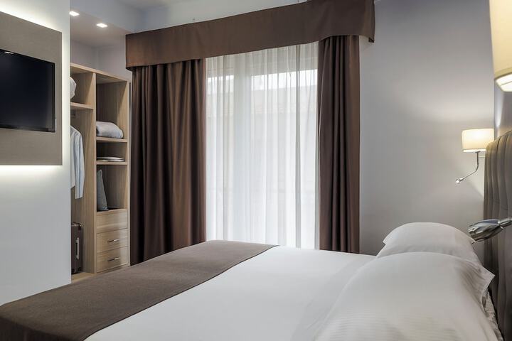 Room 18 of 101