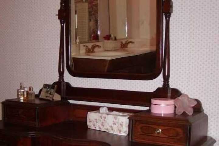 Room 5 of 22
