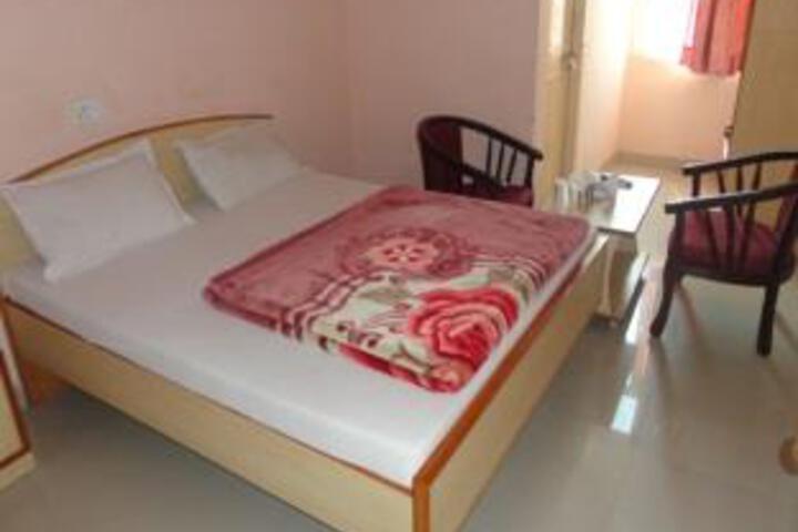 Hotel Tarun