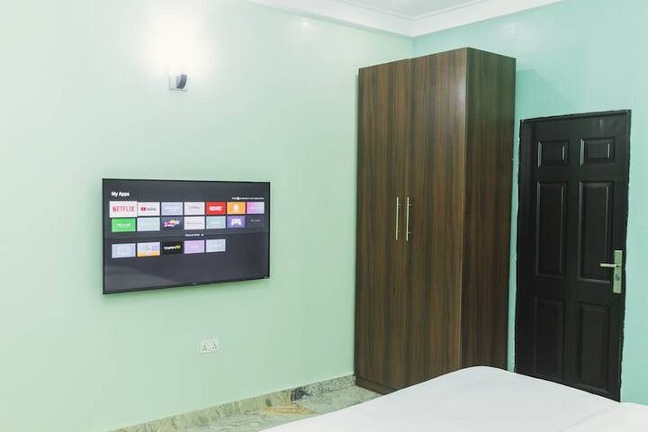 Room 3 of 22