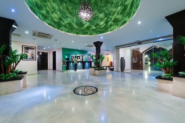 Guest Lobby