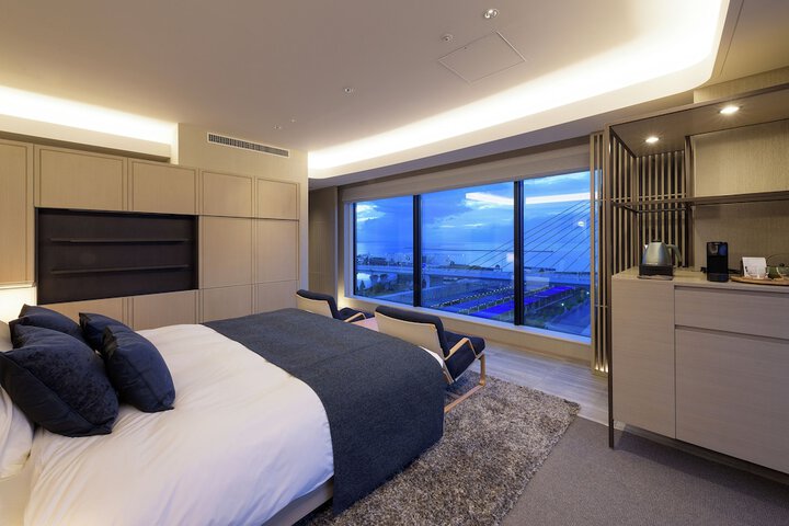 Room 32 of 121