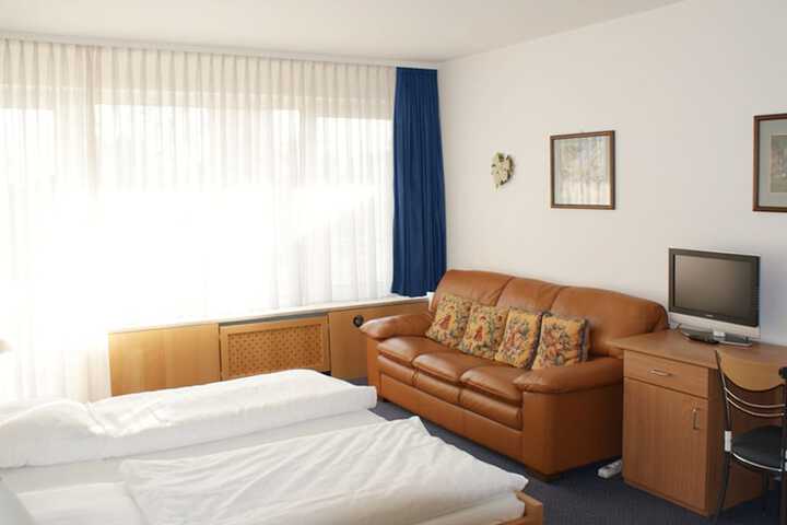Room 6 of 26