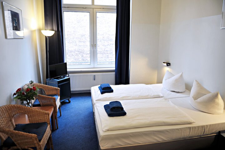 Room 49 of 86