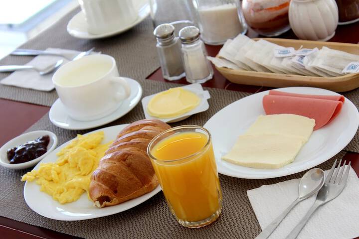 Breakfast/Coffee Service 53 of 61