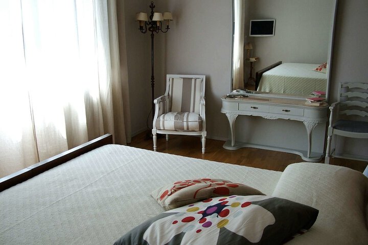 Room 6 of 69