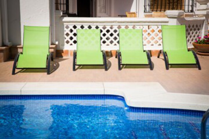 Pool 55 of 157