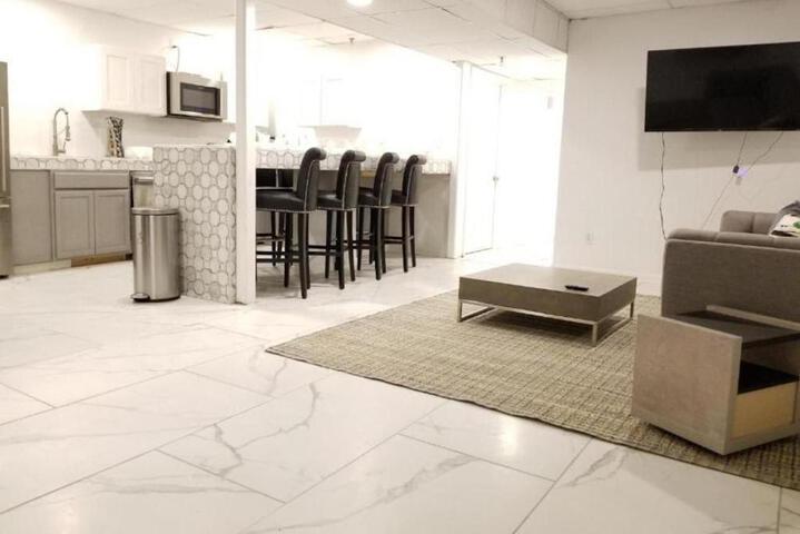 Image of 7 BR- Sleeps 15! Famous Lakefront Amazing Property!