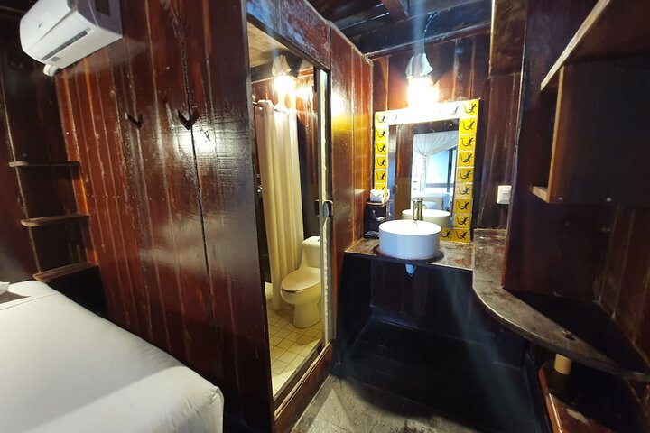Room 26 of 53