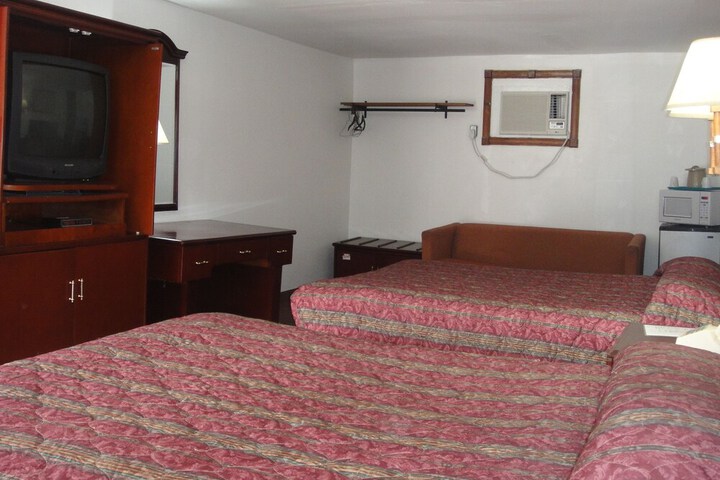Room 10 of 20