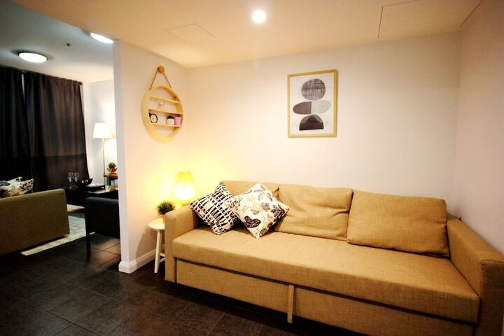 Room 7 of 10