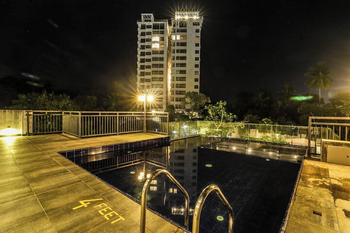 Pool 14 of 25
