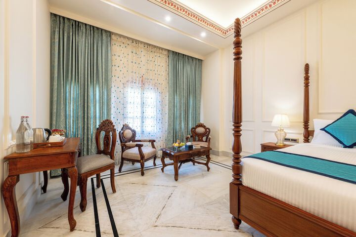 Room 10 of 39