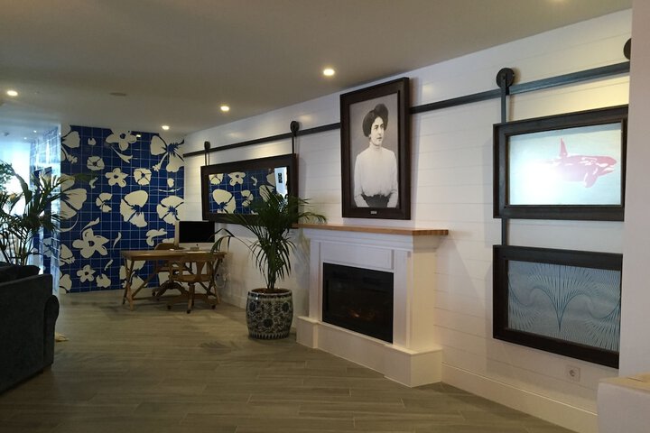 Lobby Photos