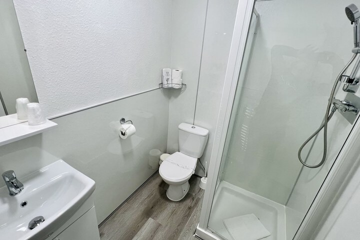 Room 44 of 133
