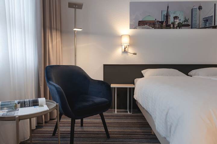 Room 34 of 89