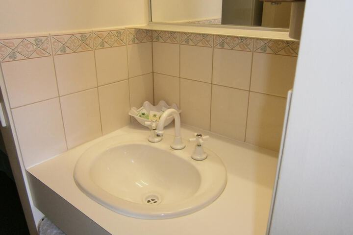 Room 12 of 21