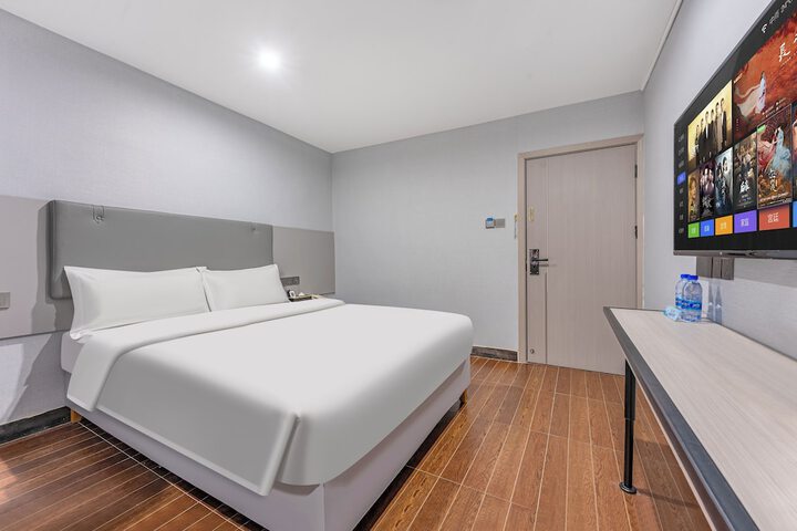 Room 9 of 44