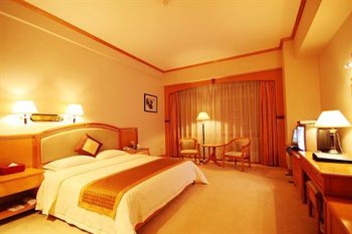 Room 8 of 23