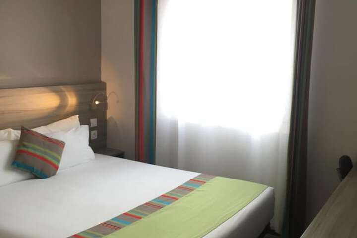 Room 19 of 49