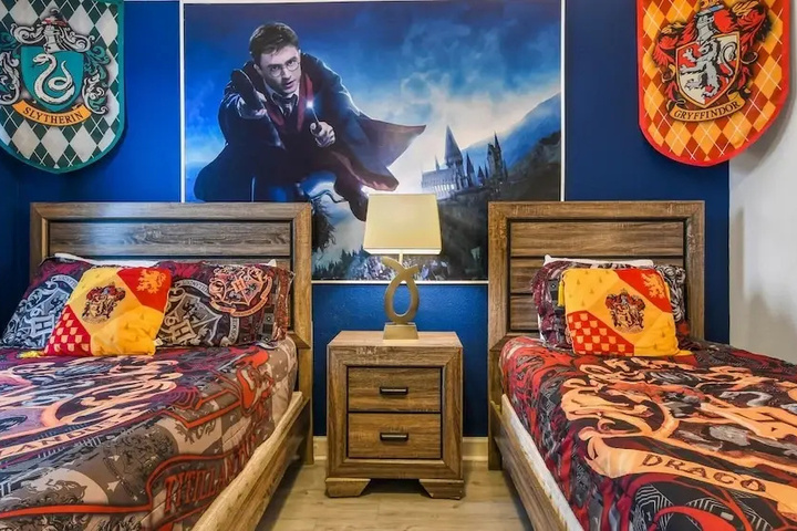 Room 4 of 22