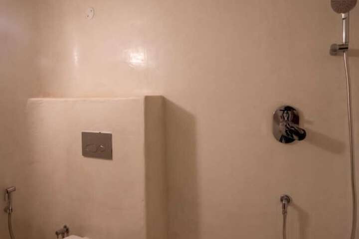 Room 52 of 56