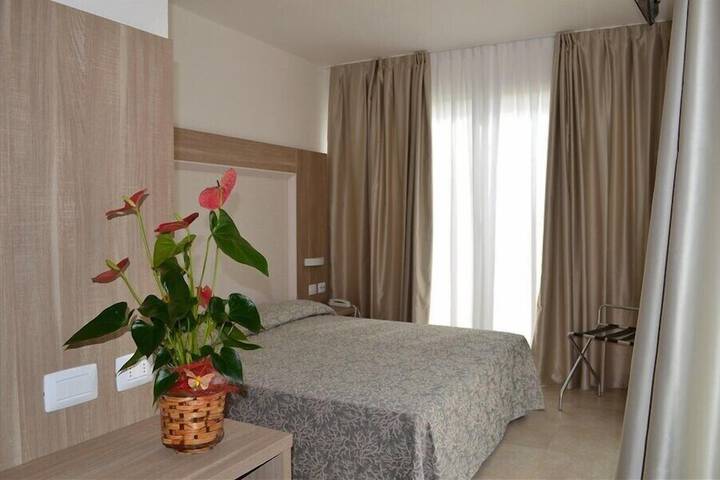 Room 6 of 55
