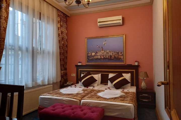 Room 3 of 69