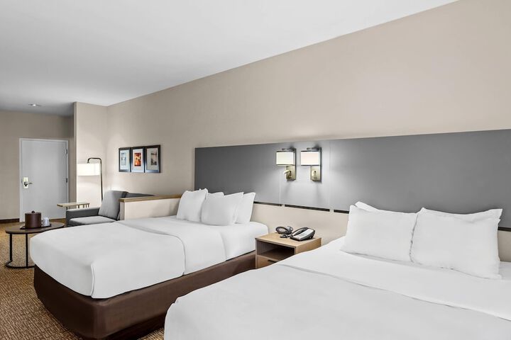 Room 44 of 83