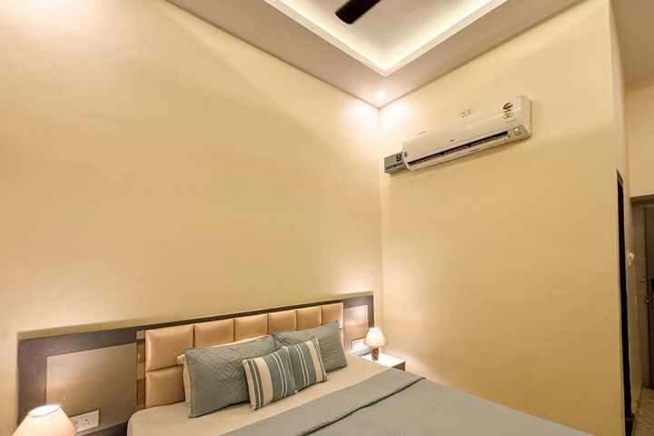 Room 17 of 80