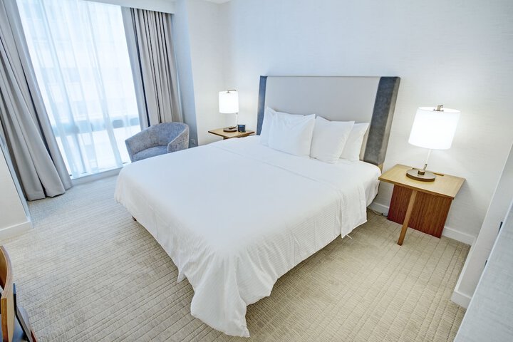 Room 19 of 82