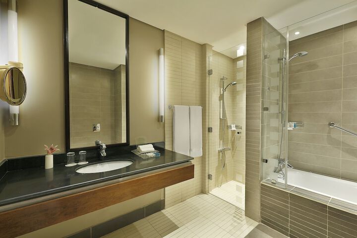 Room 45 of 120