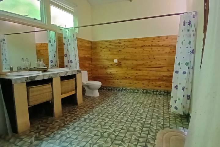 Room 35 of 97
