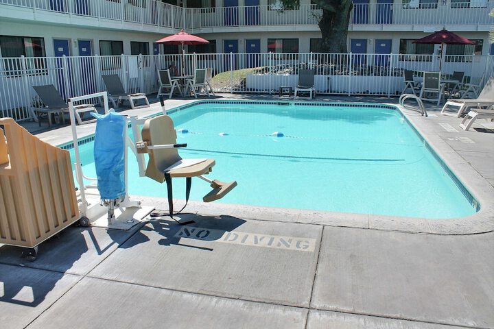 Pool 34 of 41