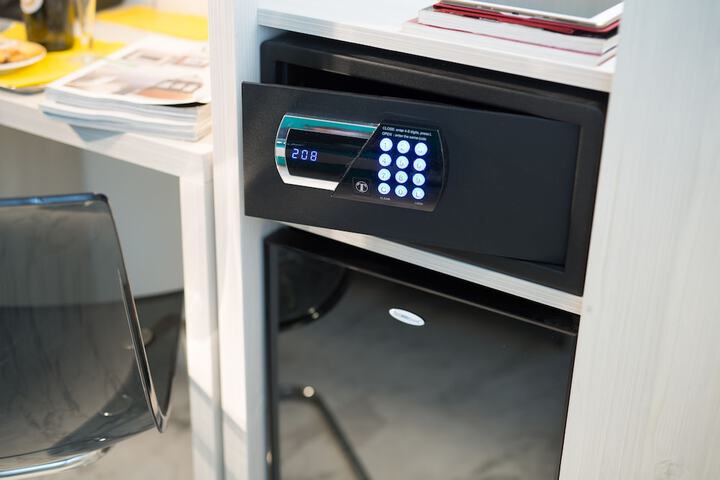 Mini-refrigerator