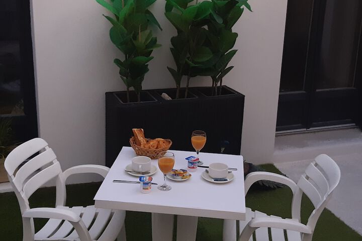Terrace/Patio 5 of 11