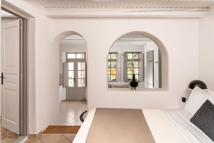 Room 45 of 200