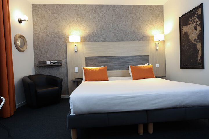 Room 30 of 50