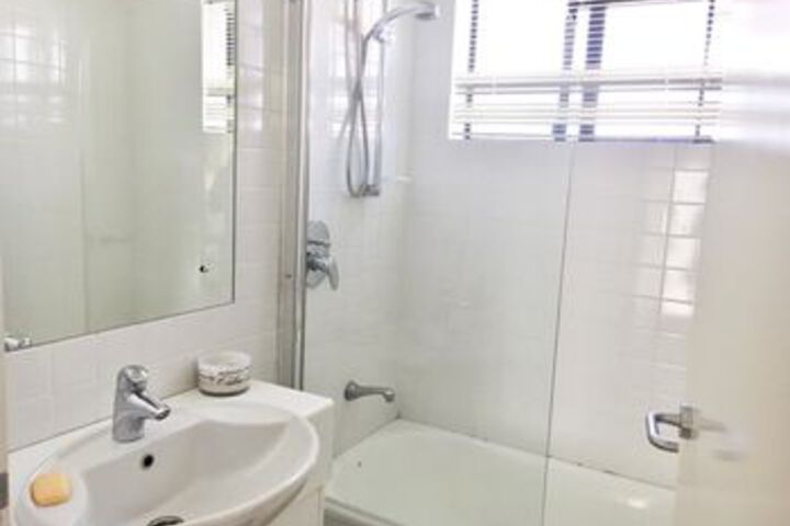 Room 2 of 20